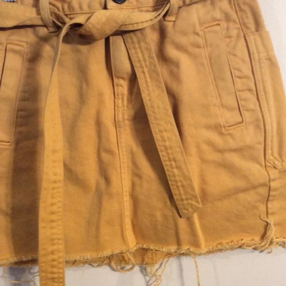 Pacsun mini frayed hem skirt mustard gold juniors size 25 VNC